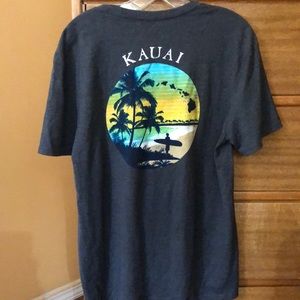 Kauai men’s dark grey t-short, size large